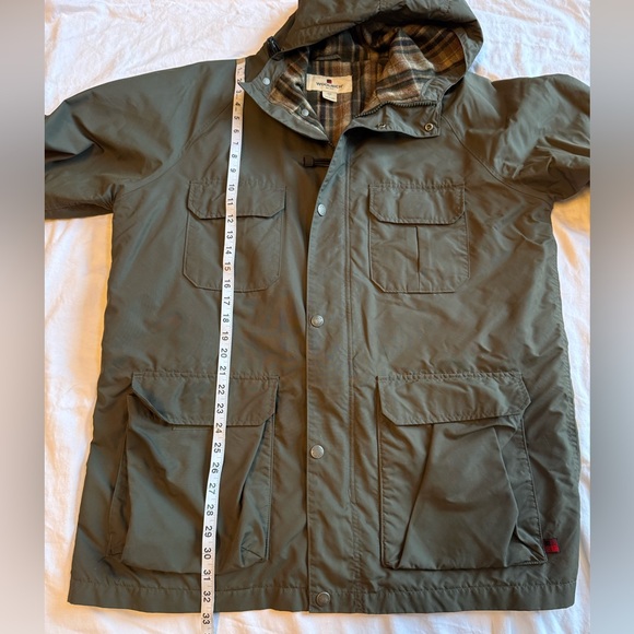 Woolrich Men’s Olive Hooded Barn Jacket - Picture 5 of 8